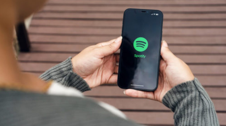 How to Unhide Songs on Spotify